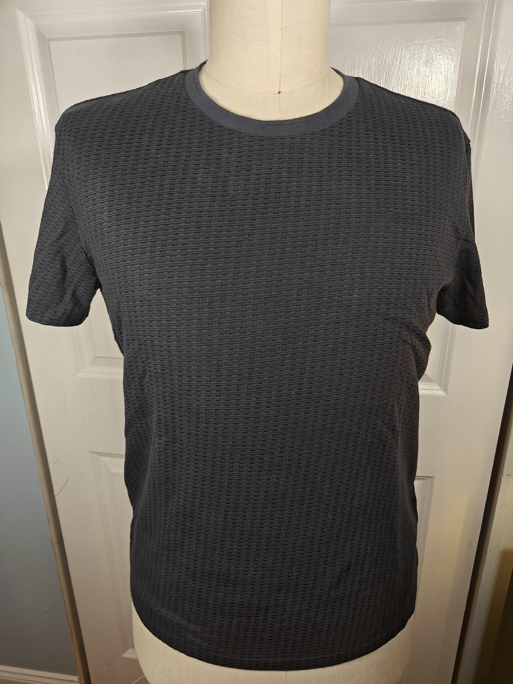 Calvin Klein Mens Large Steel Gray Micro Textured Knit Short Sleeve T-Shirt